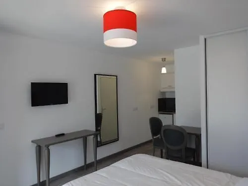 Les Jardins D'Athena Apartment Aix-en-Provence Hotel